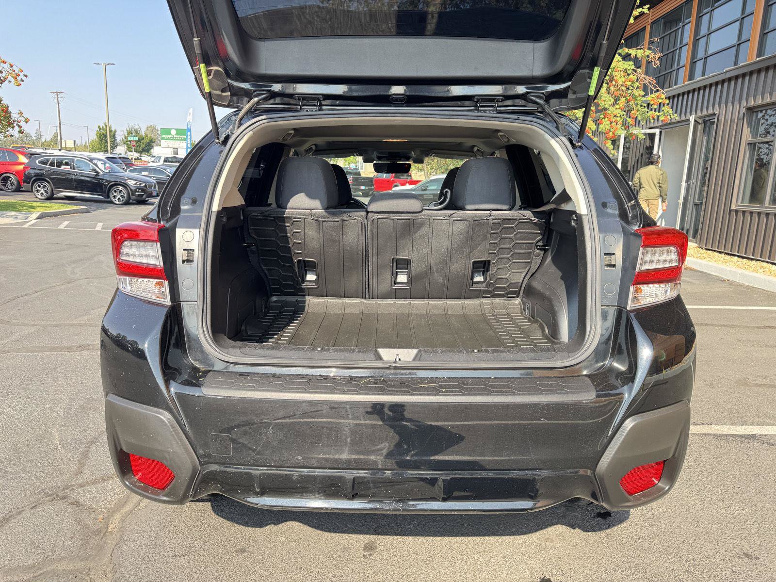 Used 2020 Subaru Crosstrek 2.0i Premium w/ Moonroof Package 1 AWD/4WD image 23