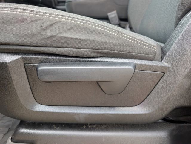 Used 2024 RAM 2500 Tradesman w/ Chrome Appearance Group image 24