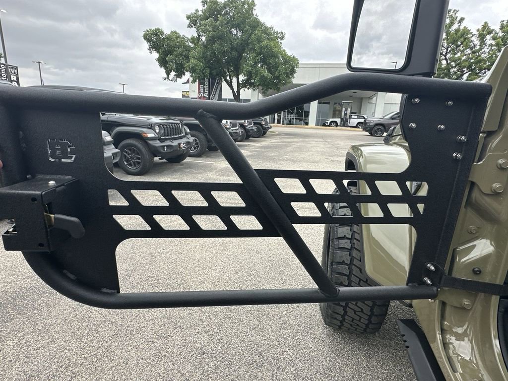 New 2026 Jeep Gladiator Willys AWD/4WD image 34