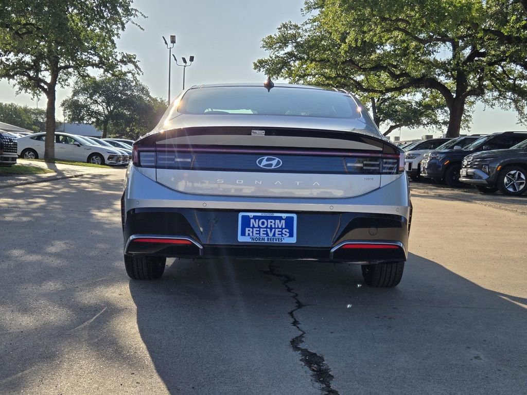 New 2025 Hyundai Sonata Limited FWD image 4