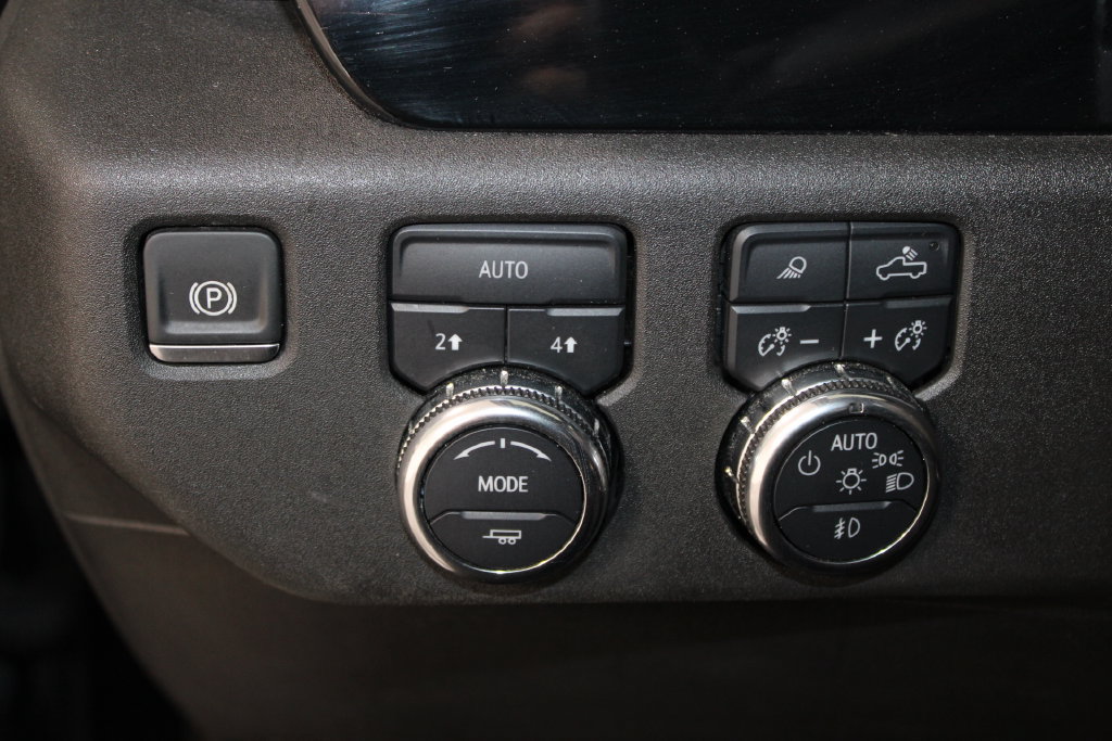 Used 2024 GMC Sierra 1500 SLT AWD/4WD image 44