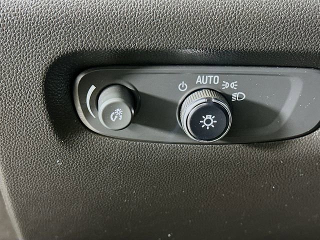 Used 2023 Chevrolet Traverse LT AWD/4WD image 23