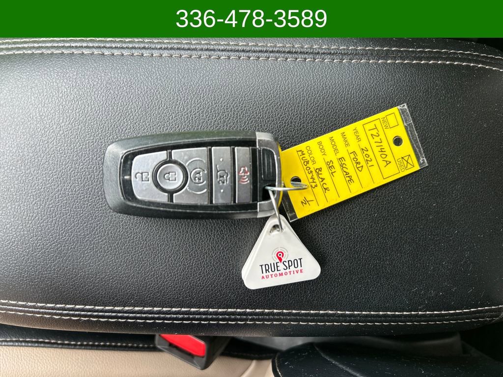 Used 2021 Ford Escape SEL w/ Technology Package FWD image 28