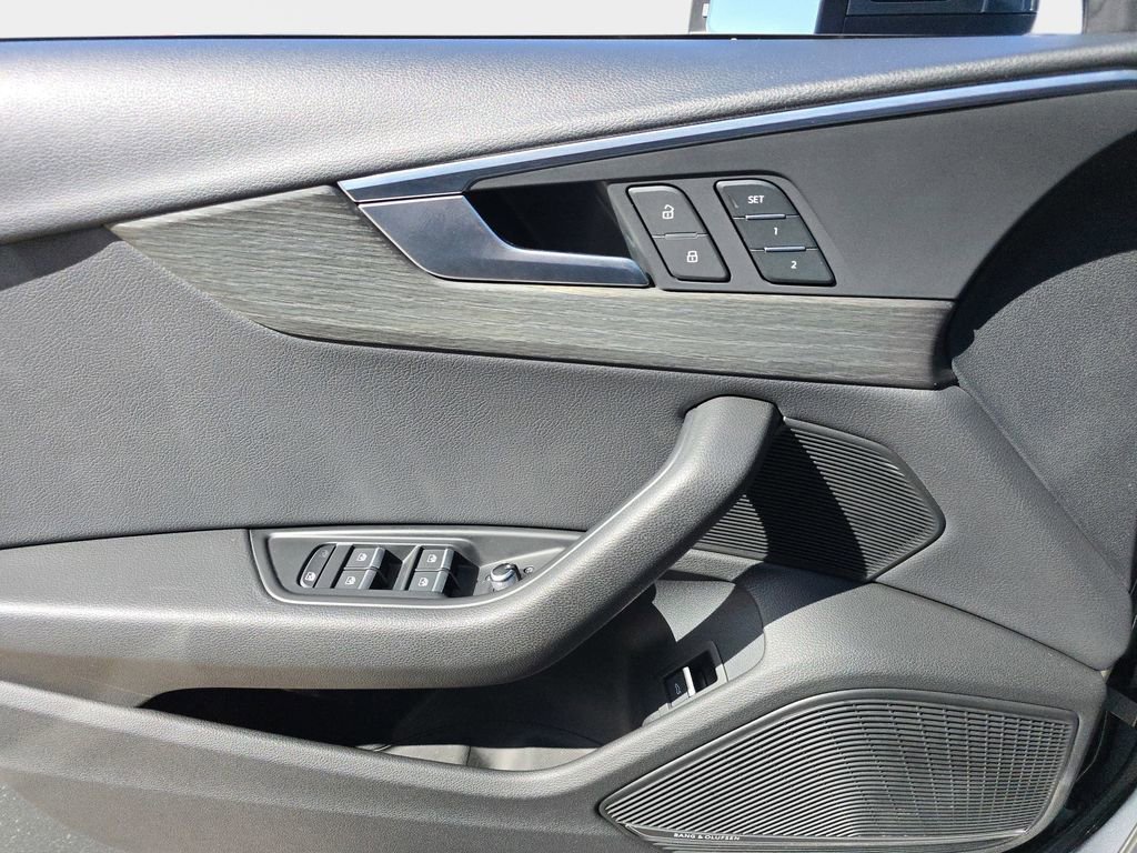 Used 2017 Audi A4 2.0T allroad Premium Plus w/ Technology Package image 21