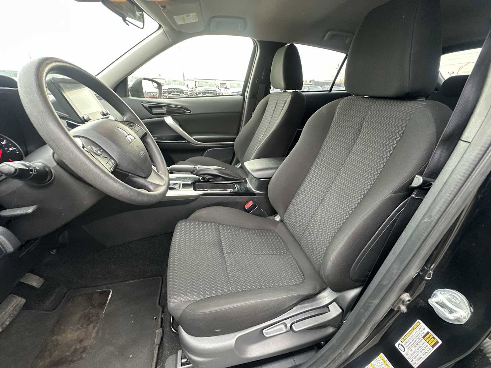 Used 2024 Mitsubishi Eclipse Cross LE image 13