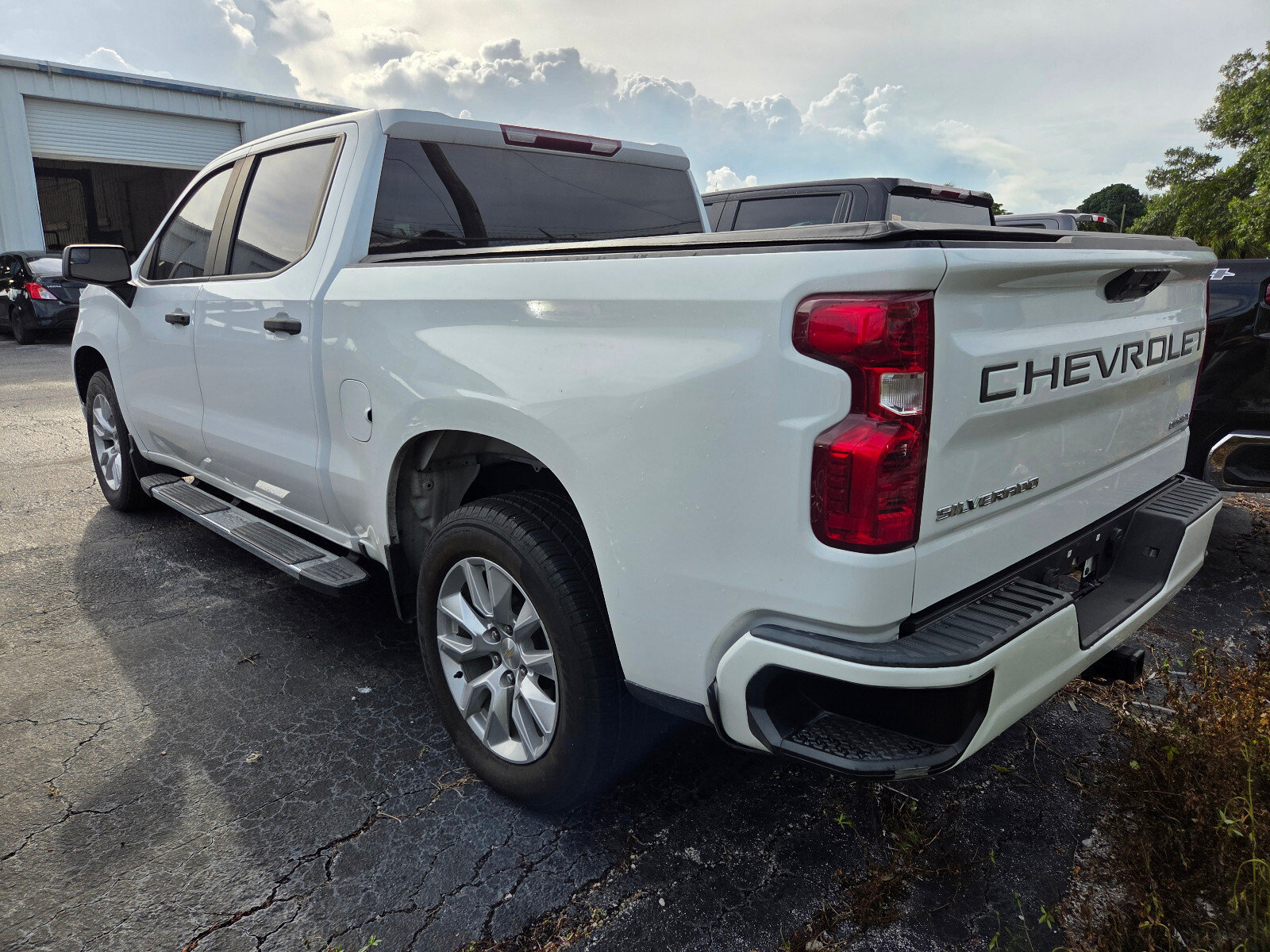 Used 2023 Chevrolet Silverado 1500 Custom RWD image 5