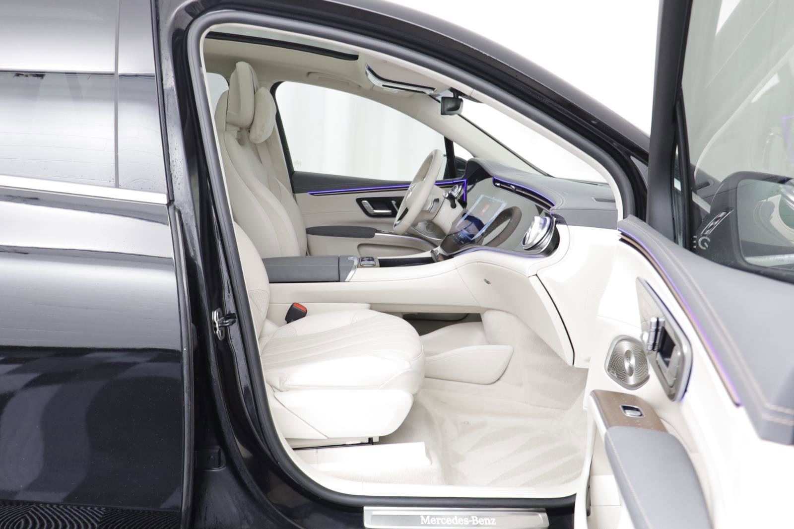 Used 2023 Mercedes-Benz EQS 580 4MATIC SUV image 20