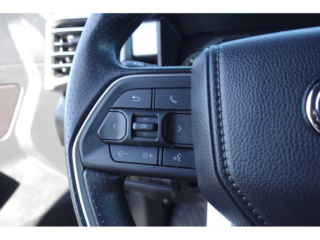 Certified 2025 Toyota Tundra SR5 AWD/4WD image 18