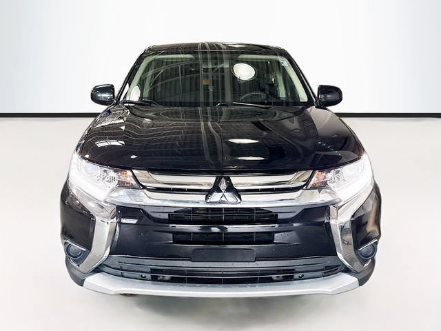 Used 2018 Mitsubishi Outlander ES FWD image 4