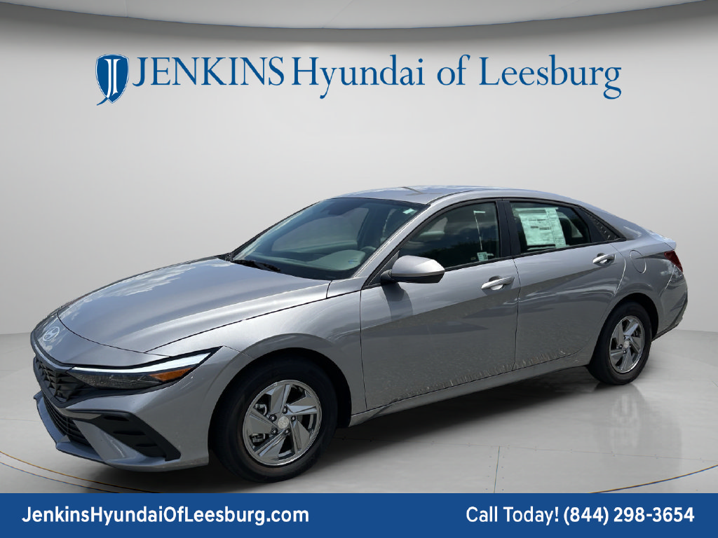 New 2025 Hyundai Elantra SE FWD image 11