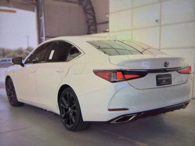 Used 2023 Lexus ES 350 F Sport w/ Accessory Package (Z2) FWD image 3