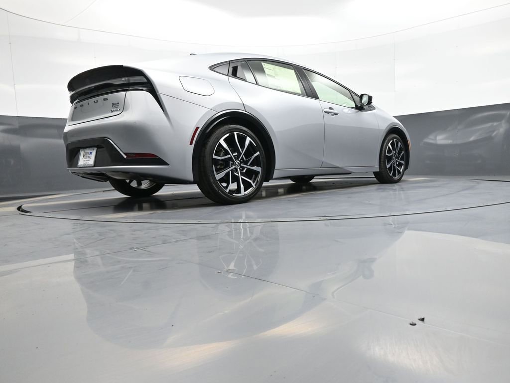 New 2026 Toyota Prius Plug-In Hybrid FWD image 30