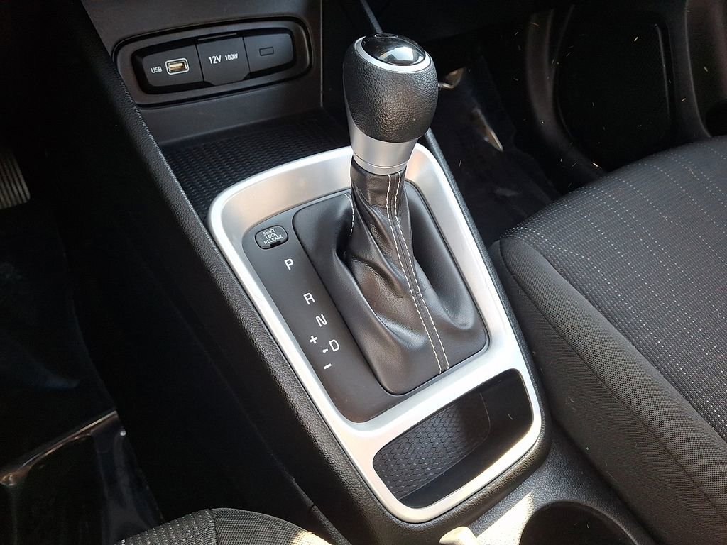 Used 2022 Hyundai Venue SE w/ Cargo Package image 14