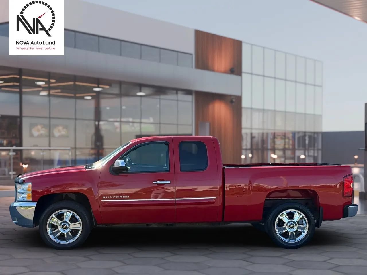 Used 2013 Chevrolet Silverado 1500 LT AWD/4WD image 6