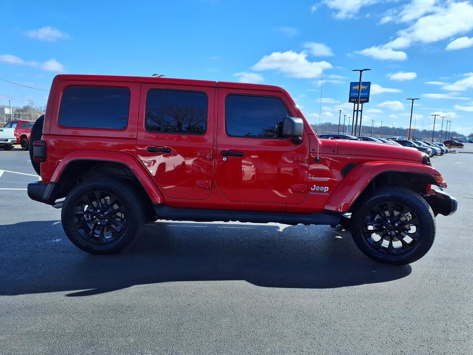 Used 2023 Jeep Wrangler Unlimited Sahara image 33
