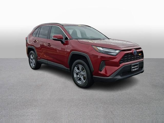 Used 2024 Toyota RAV4 XLE w/ Convenience Package image 3