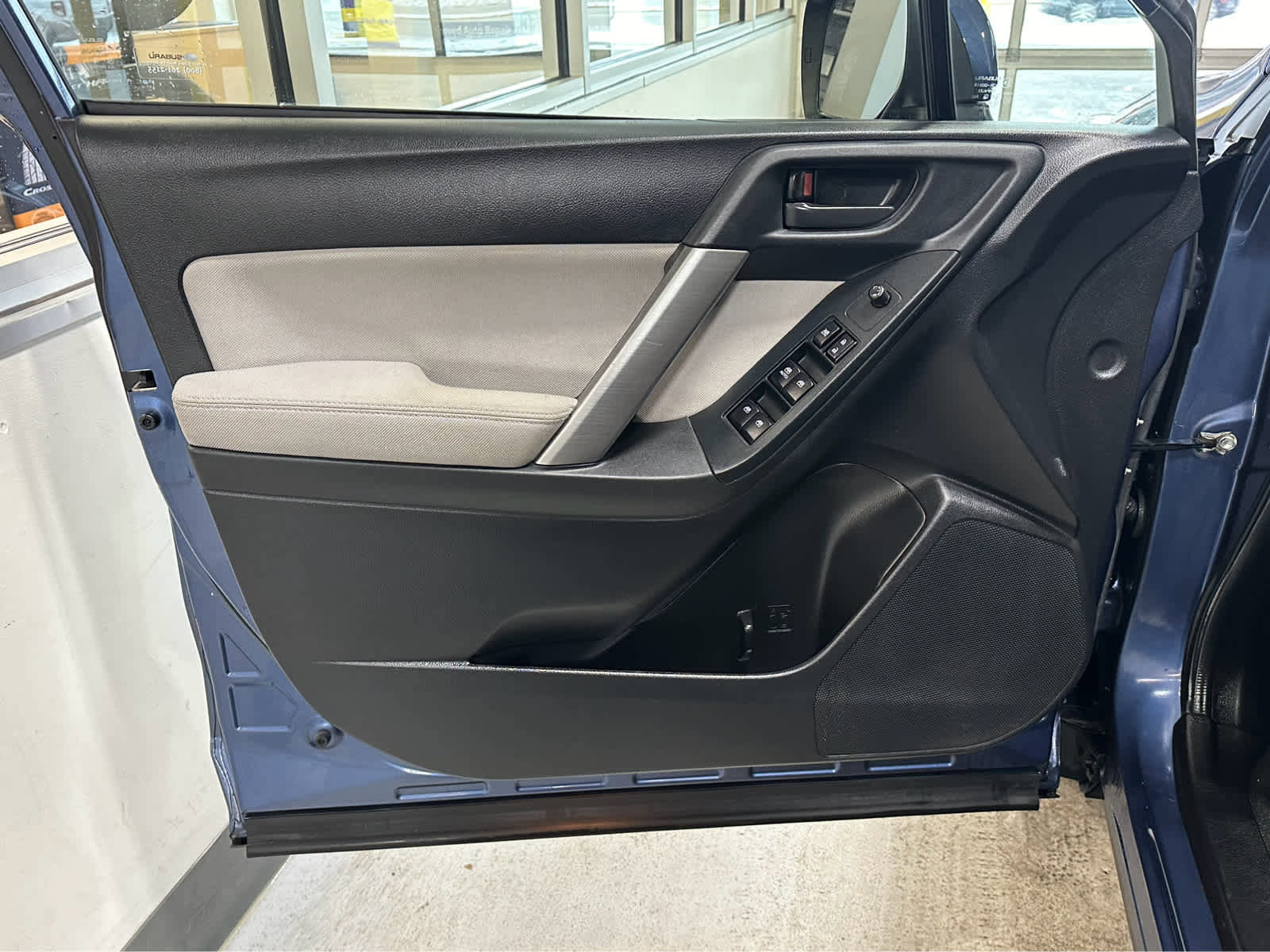 Used 2014 Subaru Forester 2.5i Premium w/ All-Weather Package image 13