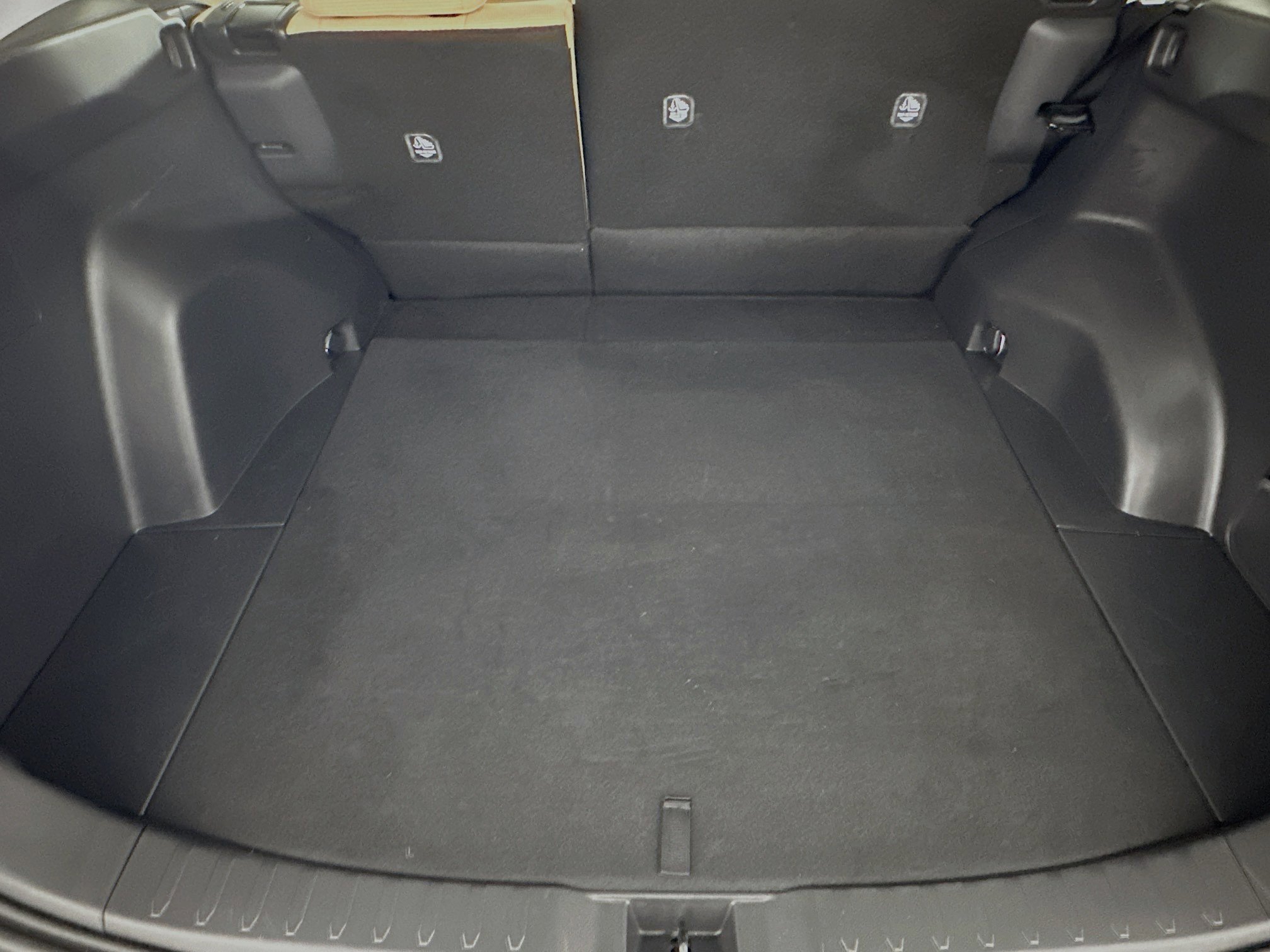 Certified 2025 Toyota RAV4 LE FWD image 30