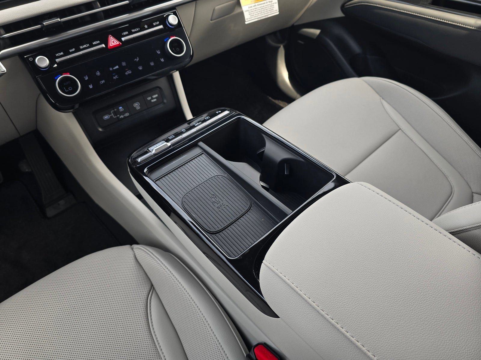 New 2026 Hyundai Tucson Limited FWD image 16