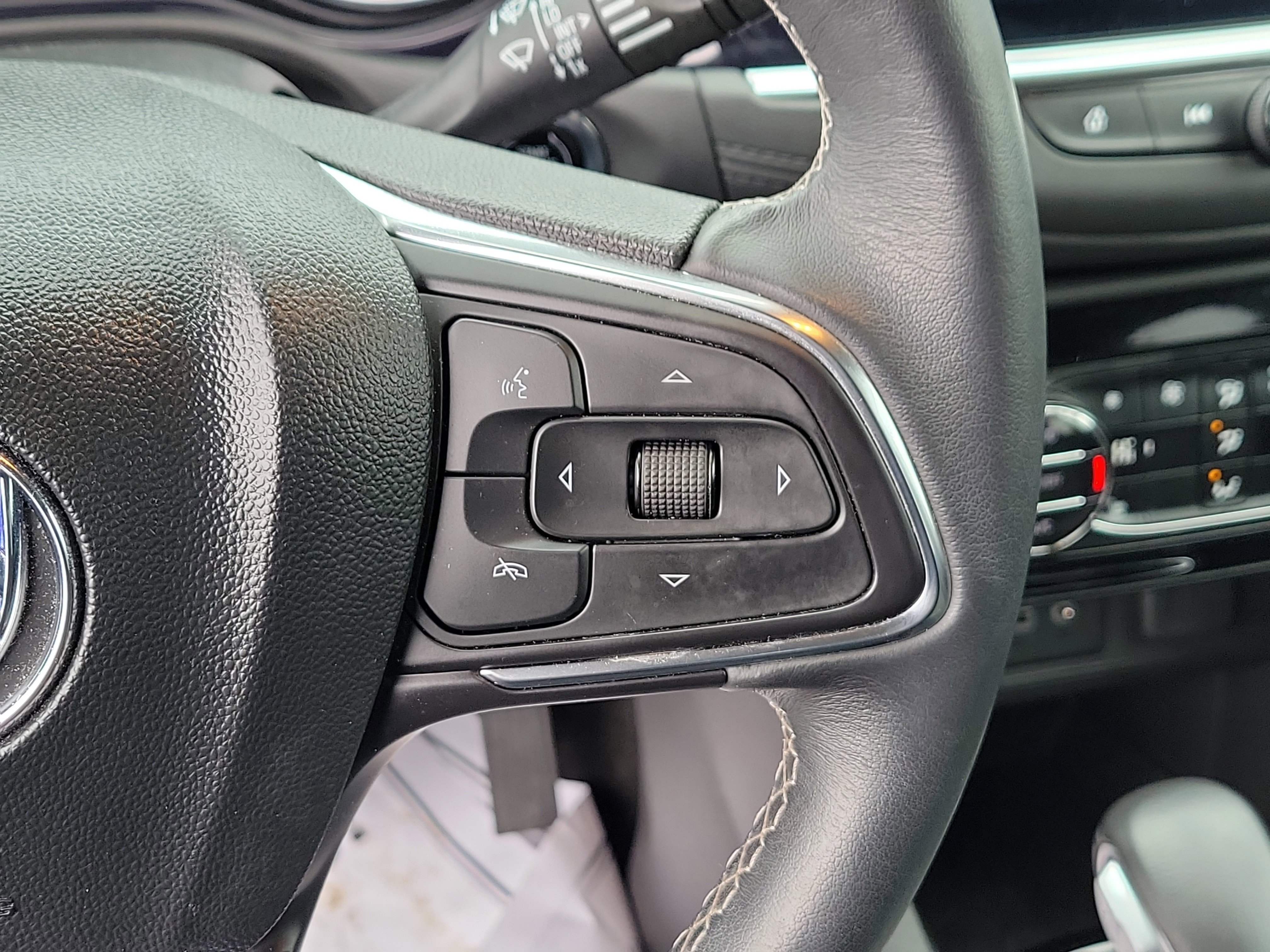 Used 2023 Buick Encore GX Select image 22