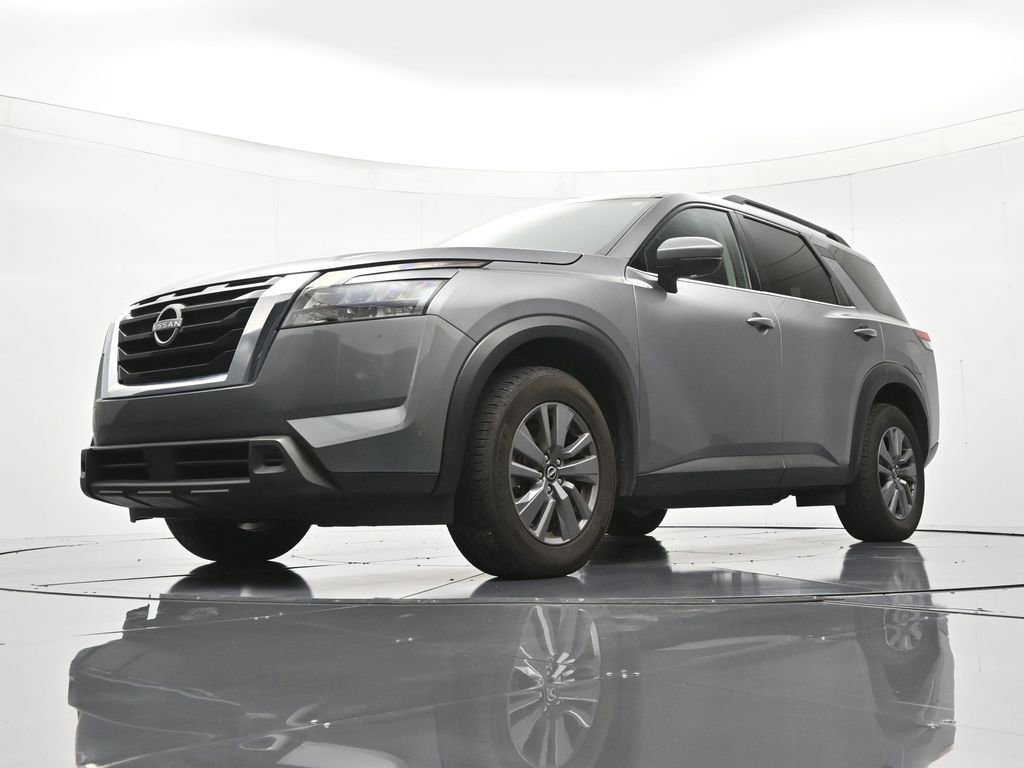 Used 2024 Nissan Pathfinder SV image 36