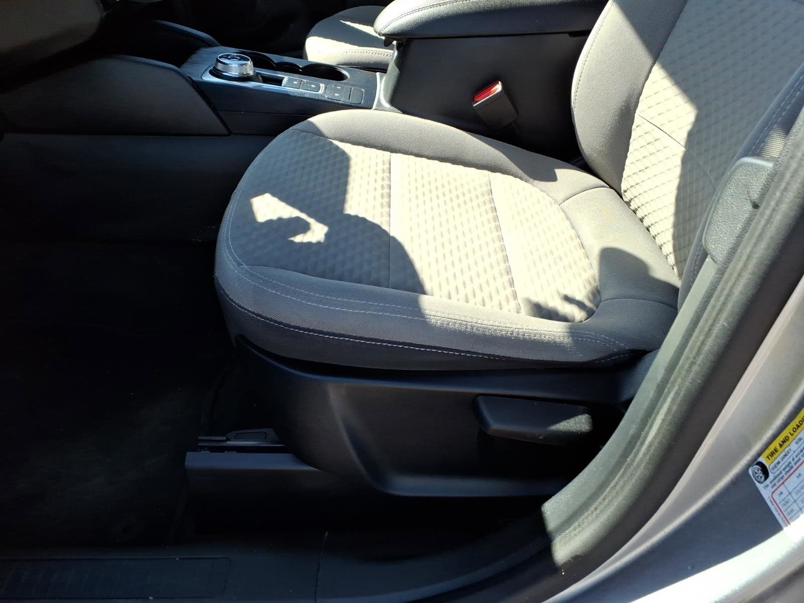 Used 2022 Ford Escape SE AWD/4WD image 17