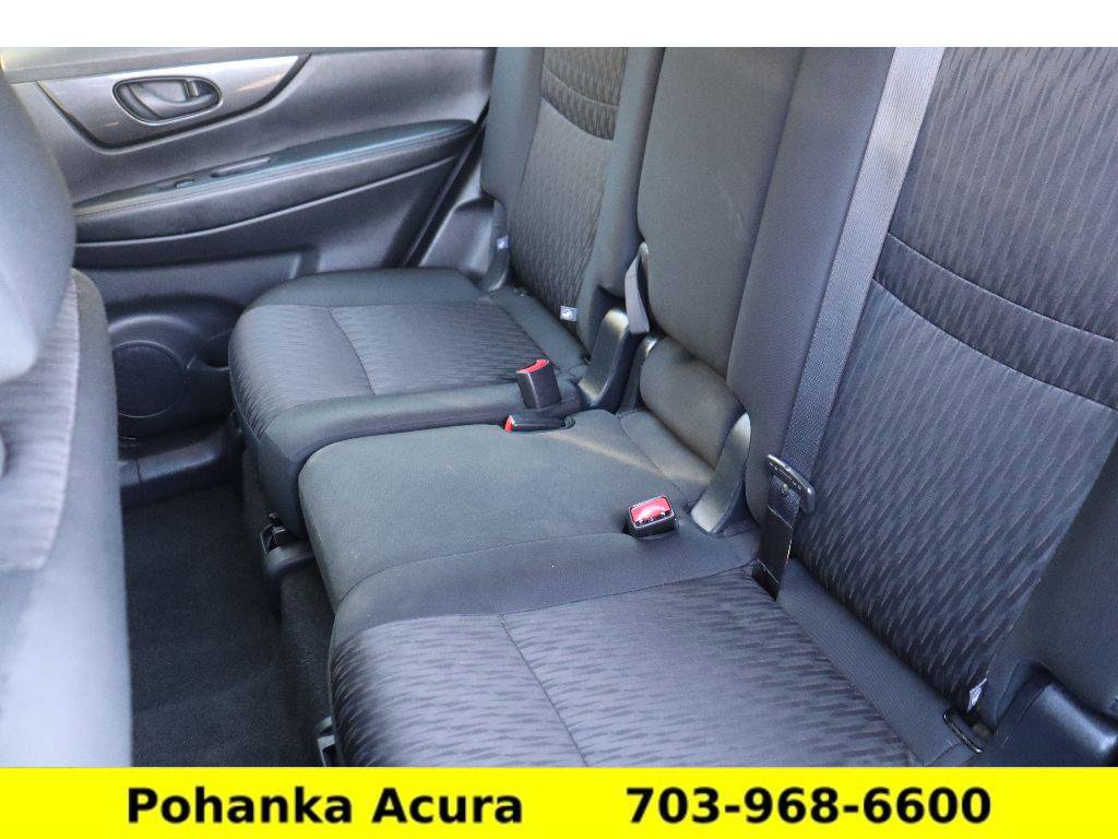 Used 2020 Nissan Rogue S image 29