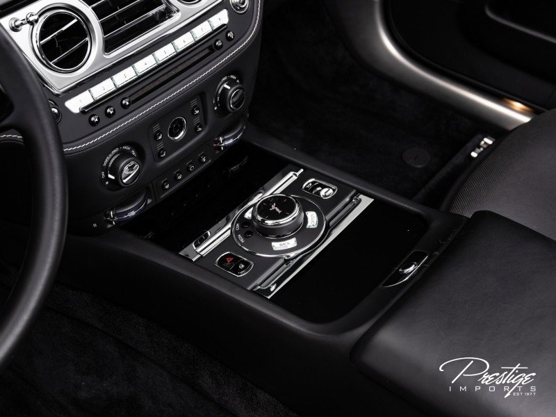 Used 2018 Rolls-Royce Dawn image 38