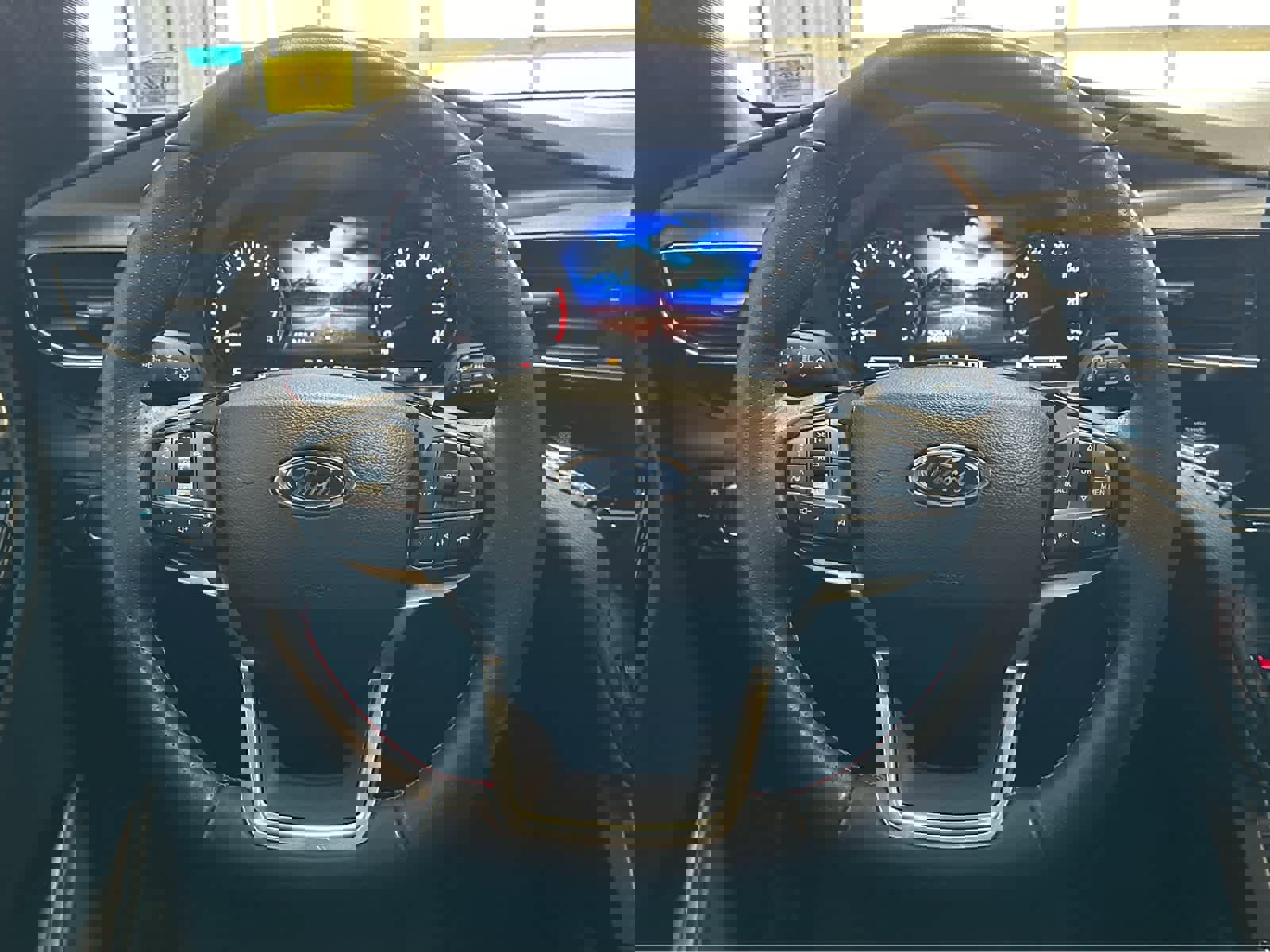 Used 2024 Ford Explorer ST-Line w/ Class IV Trailer Tow Package AWD/4WD image 14