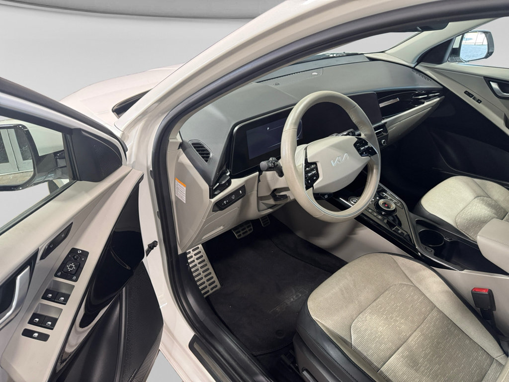 Used 2023 Kia Niro Wave FWD image 18