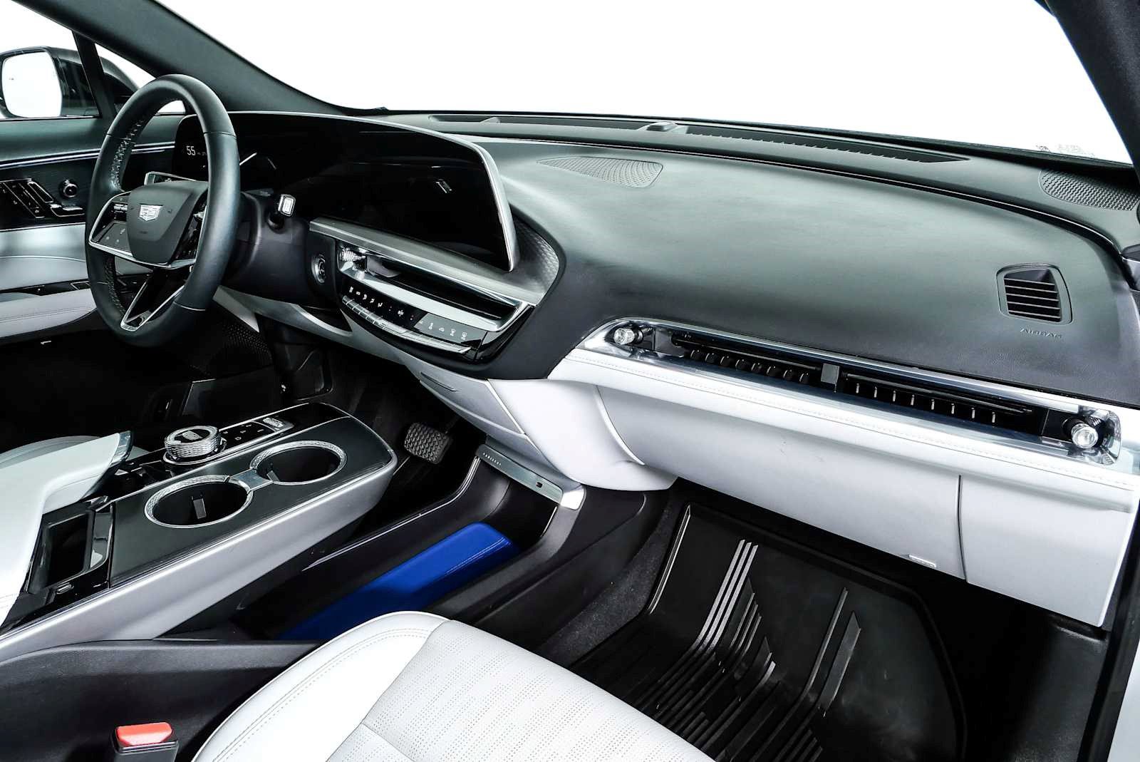 Certified 2024 Cadillac Lyriq Sport RWD image 24