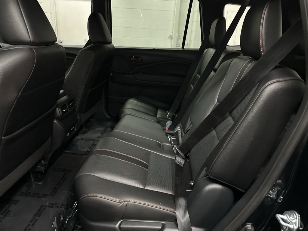 Used 2025 Honda Passport TrailSport image 33