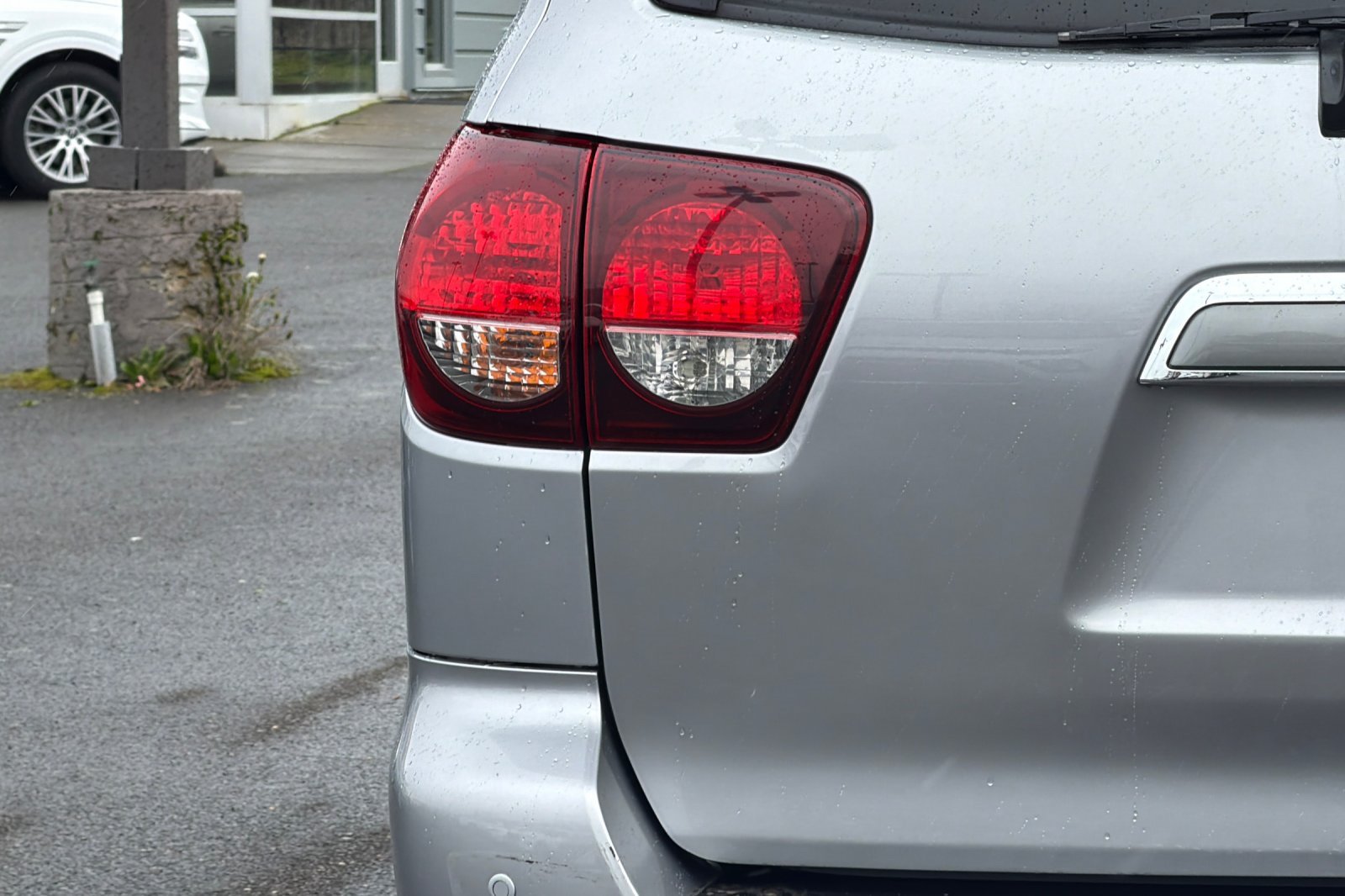 Used 2019 Toyota Sequoia Limited w/ Safety & Convenience Package AWD/4WD image 28