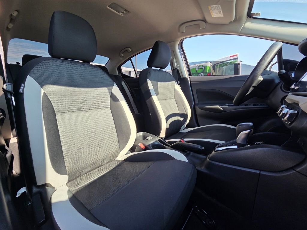 Used 2021 Nissan Versa SV image 28