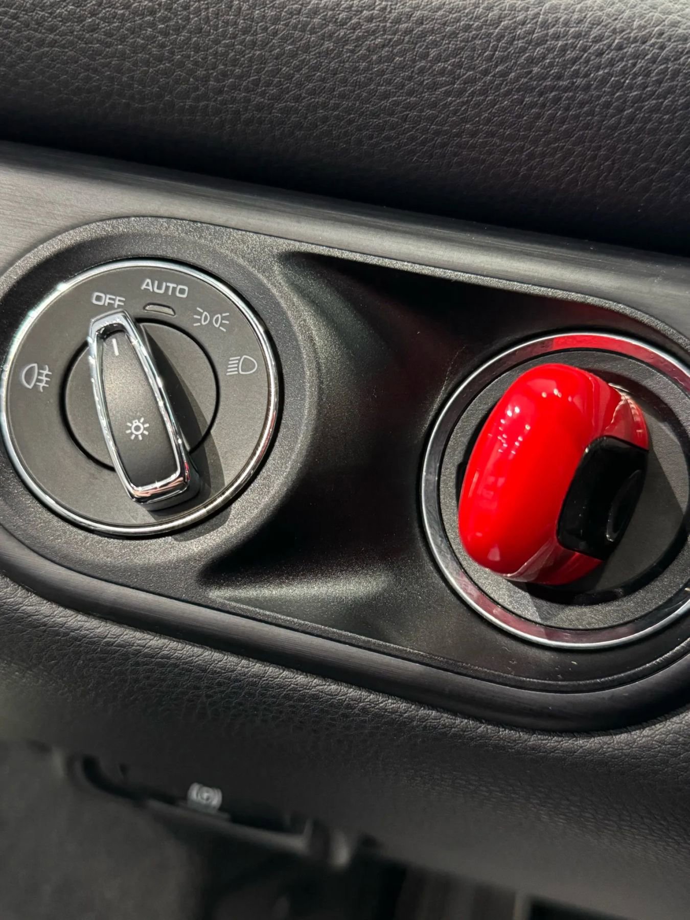 Used 2018 Porsche 718 Cayman GTS image 19