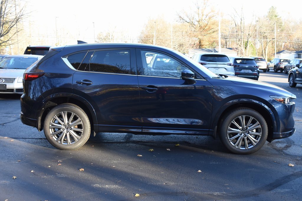New 2025 MAZDA CX-5 Signature image 4