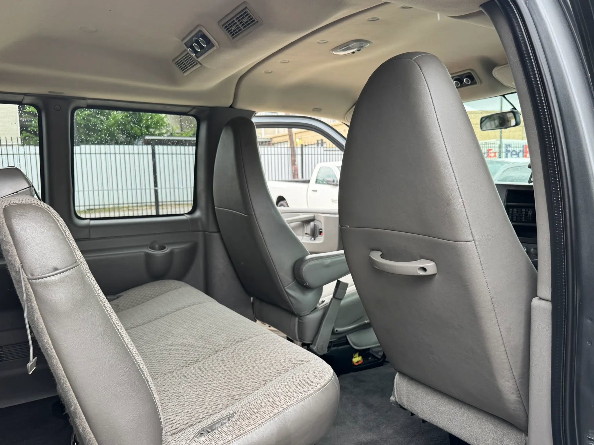 Used 2015 Chevrolet Express 2500 LS image 31