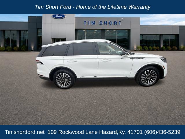 Used 2023 Lincoln Aviator AWD w/ Premium Package image 8