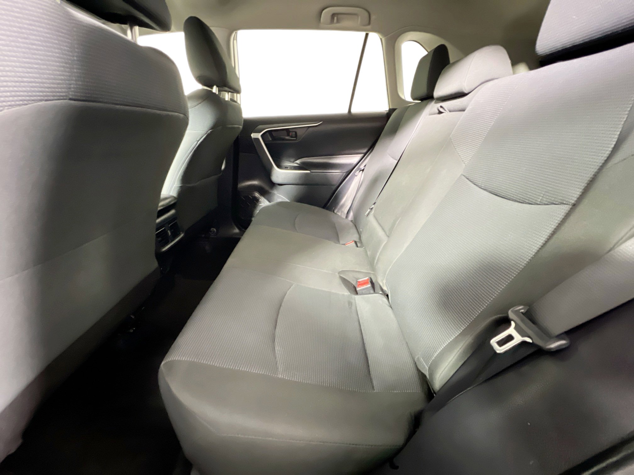 Used 2022 Toyota RAV4 LE FWD image 26