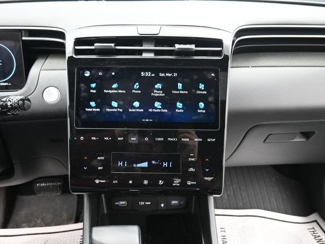 Used 2023 Hyundai Santa Cruz Limited image 16