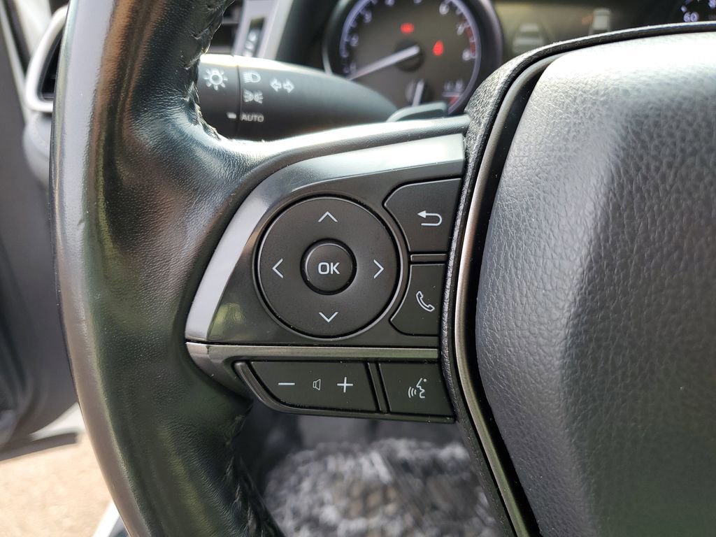 Used 2021 Toyota Camry SE image 16