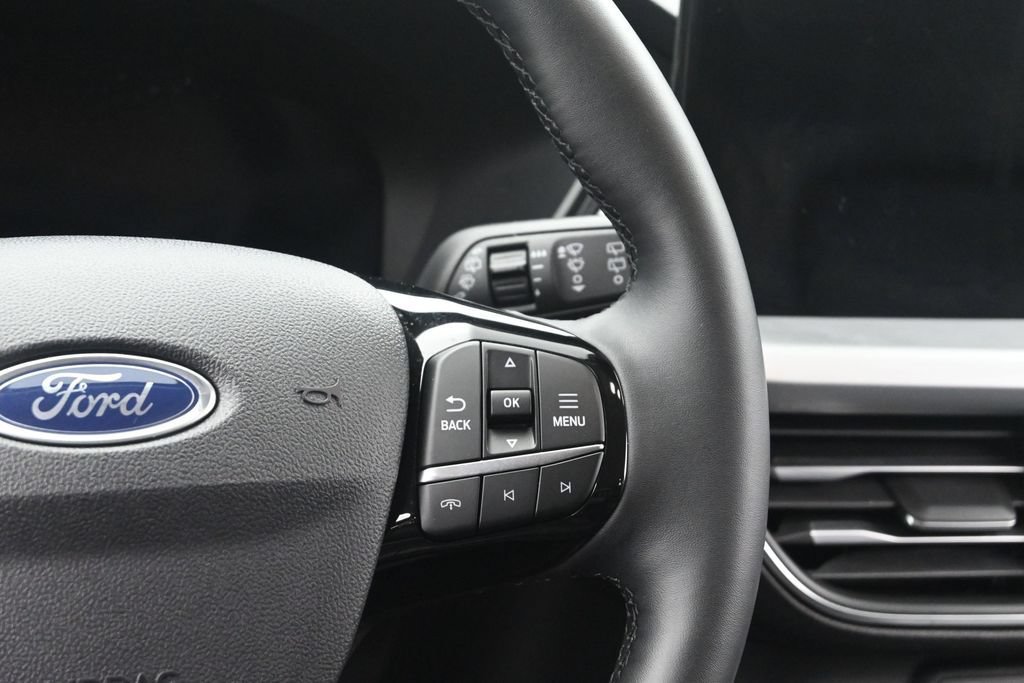 Used 2025 Ford Escape Platinum AWD/4WD image 27