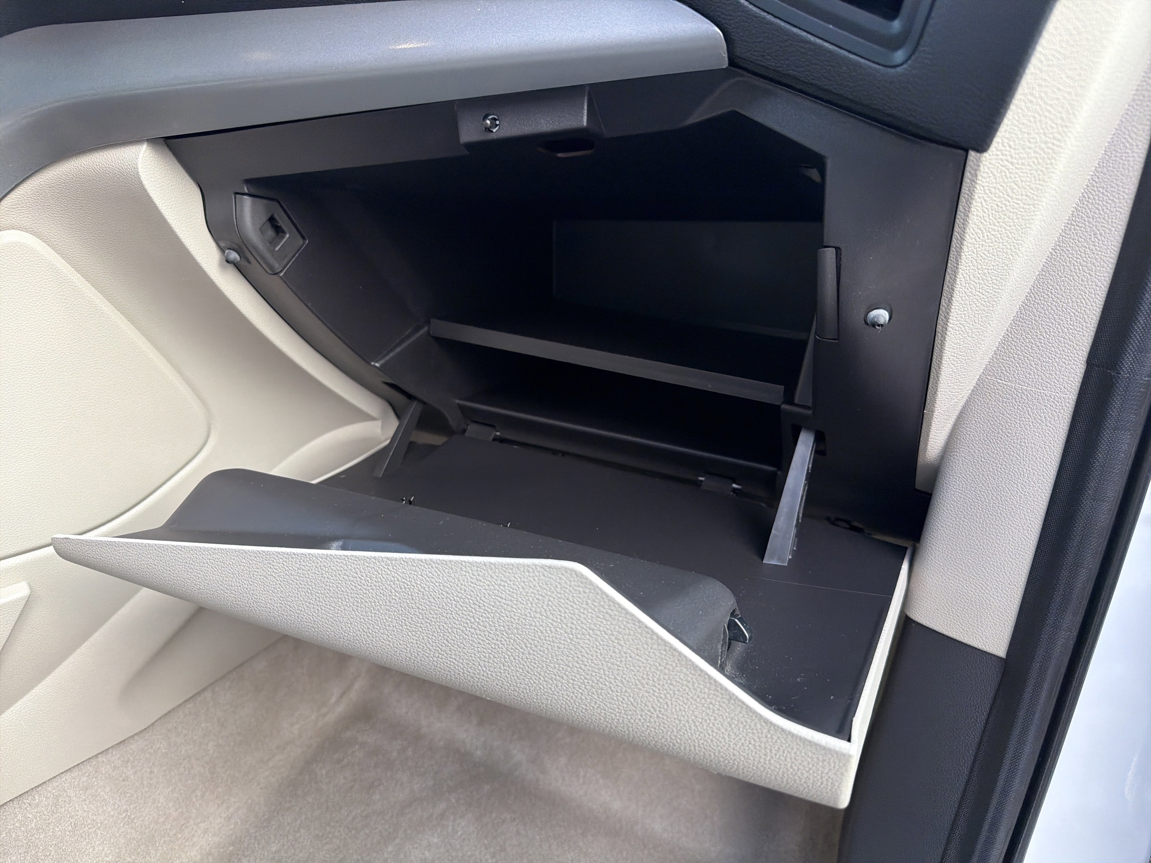 Used 2015 Ford Escape SE image 29