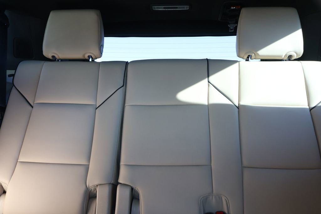 Used 2023 Cadillac Escalade Premium Luxury w/ Performance Package image 39