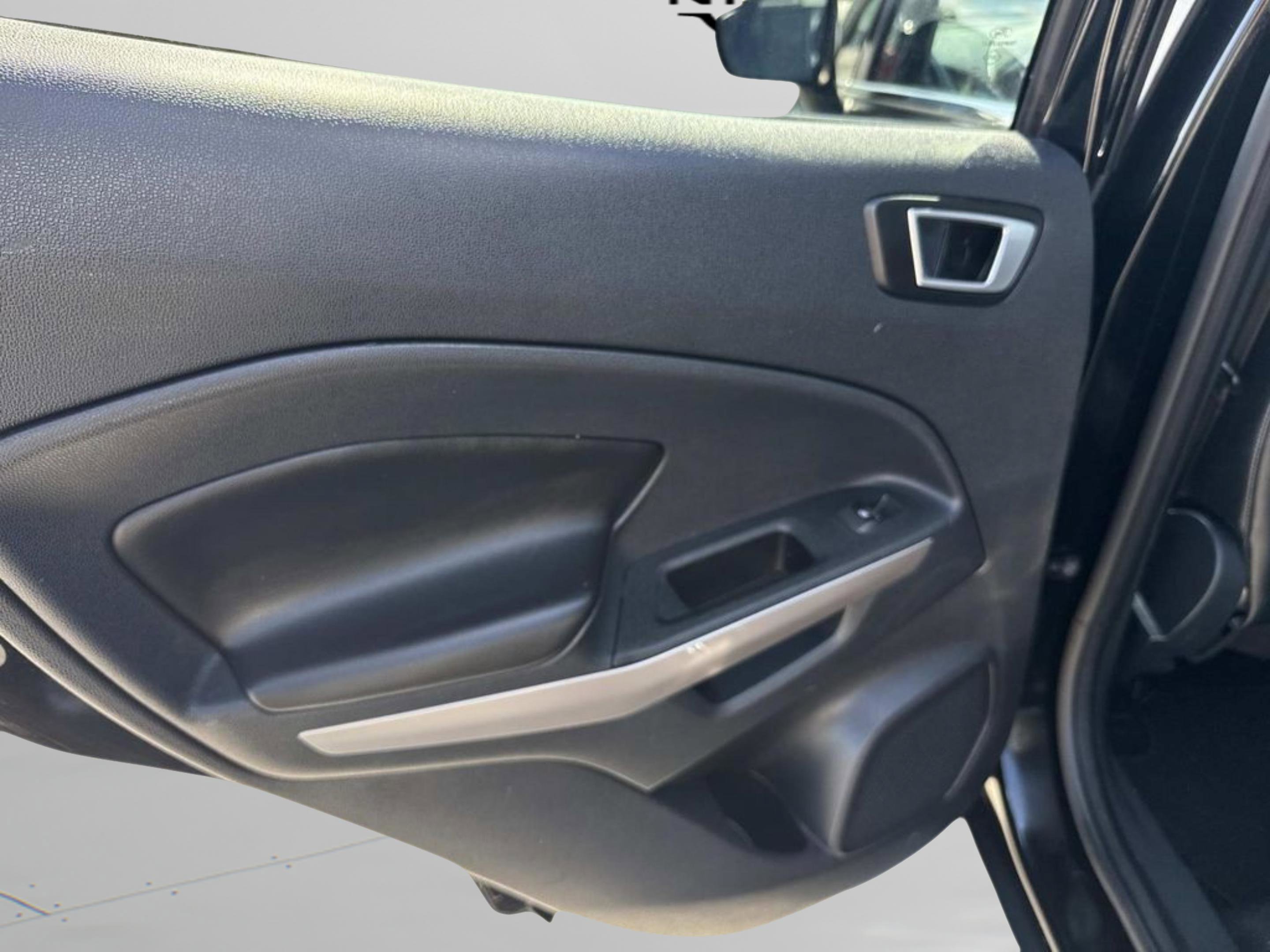 Used 2020 Ford EcoSport Titanium image 12