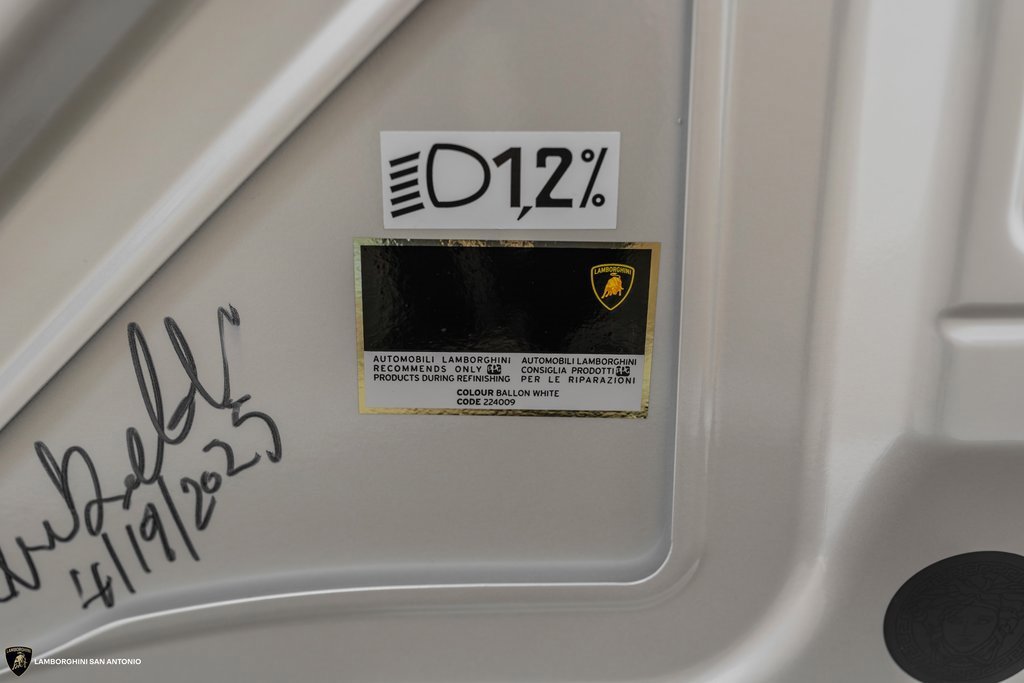 Used 2015 Lamborghini Aventador LP 700-4 image 9