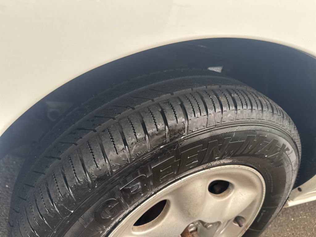Used 1995 Buick Skylark Custom FWD image 25