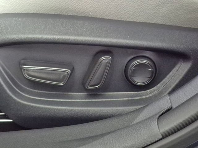 New 2026 Toyota Camry SE FWD image 17