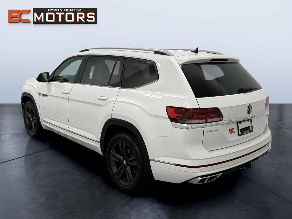 Used 2022 Volkswagen Atlas SEL R-Line AWD/4WD image 4