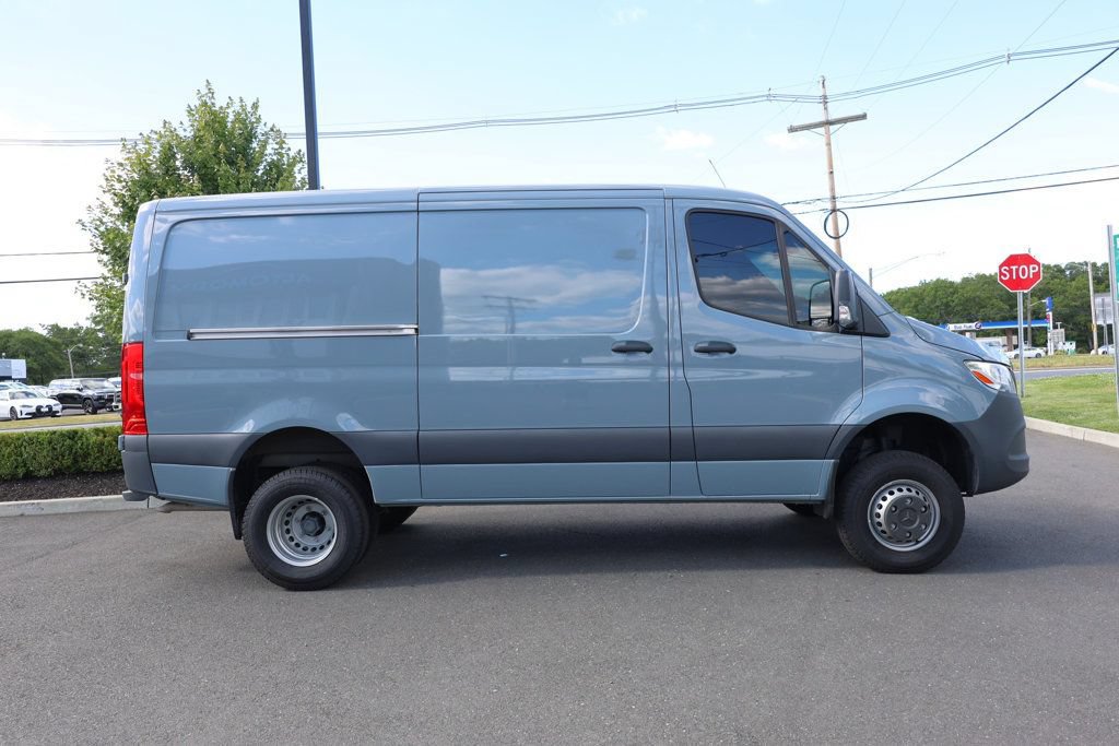 Used 2024 Mercedes-Benz Sprinter 3500 image 6